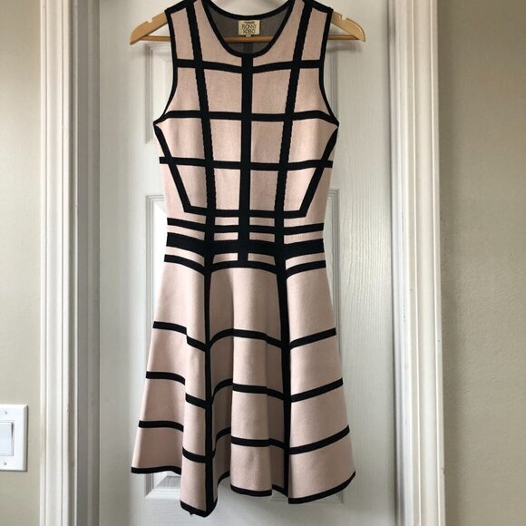 Torn by Ronny Kobo Geo Print Black Cream Dress size S - Picture 2 of 11